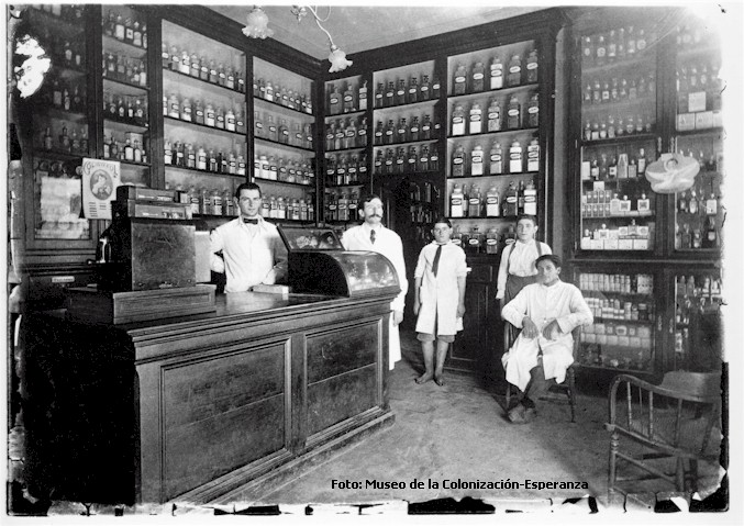 Resultado de imagen de farmacia 1900
