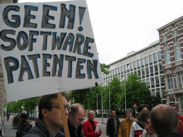 demonstratie_tegen_software