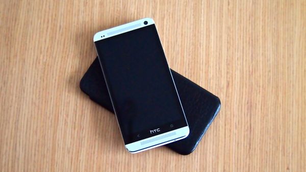 HTC-One-Sena-Funda-Delantera